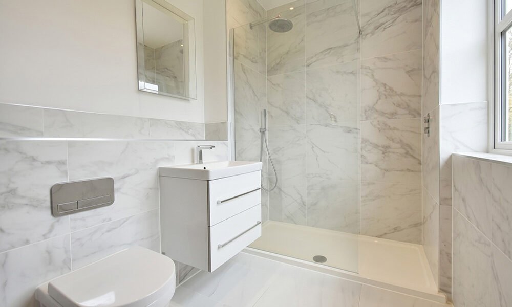 en suite 4 bed detached house for sale hurst green